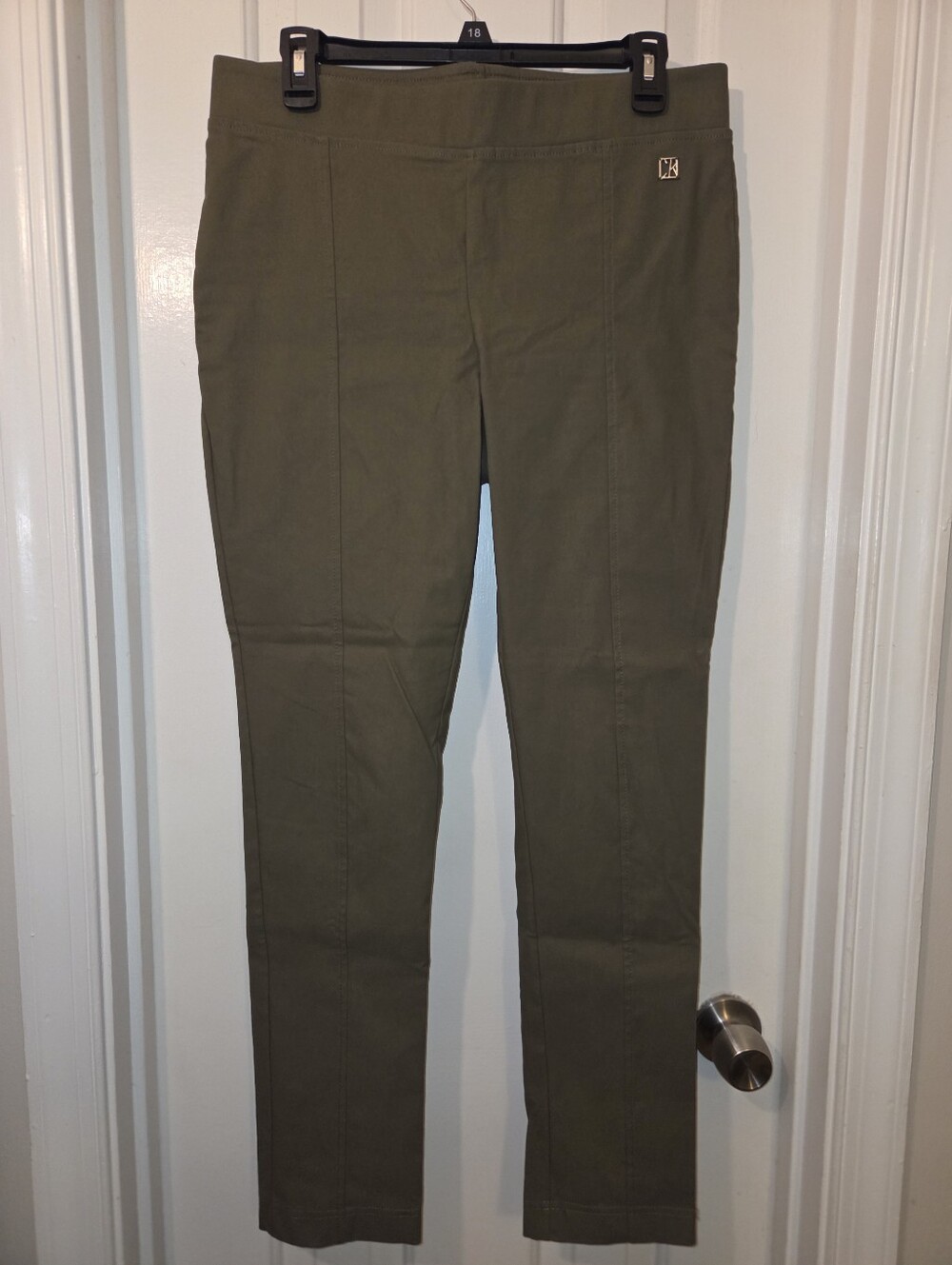 Calvin Klein Women's Olive Green Stretch Slim Chinos.  Size M